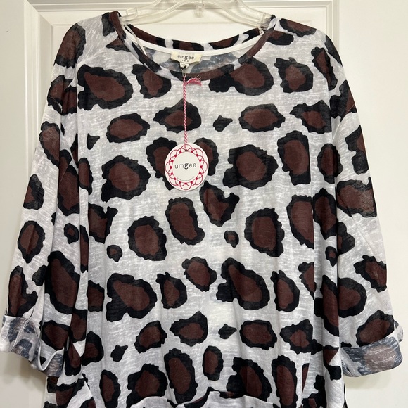 Leopard lovers, this is your top! Cute, oversized top! - Picture 1 of 4